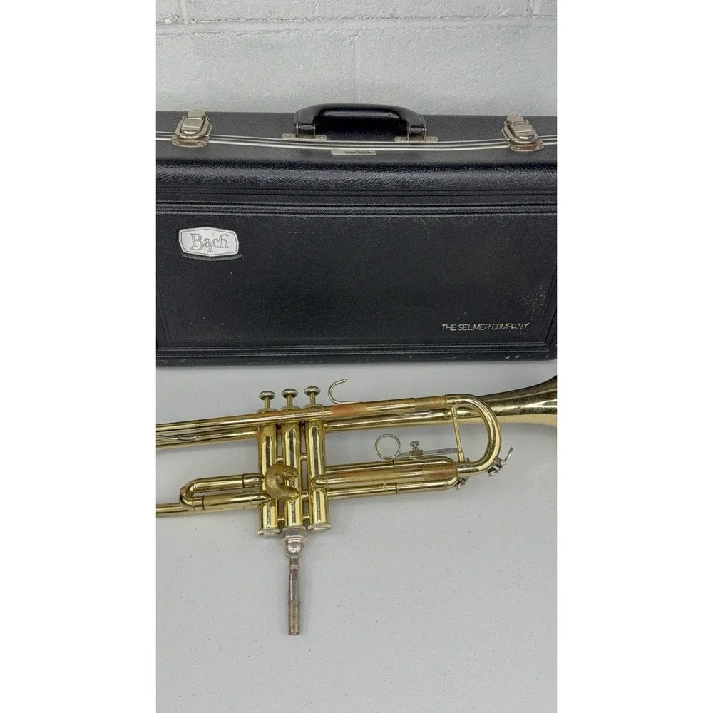 Selmer Bach TR300 Student Trumpet Bundle w/Hard Case & 5c Mouthpiece Beginner